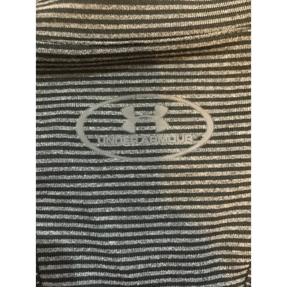 Under Armour Shirt Men's 2XL Black Gray Striped V-Neck Fitted Cold Gear‎